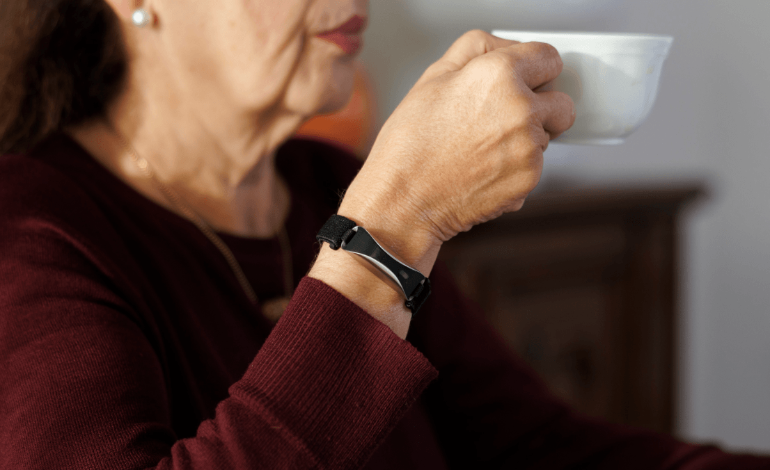 Effectiveness of wearable devices in monitoring Parkinson’s Disease symptoms